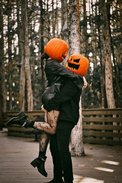 pumpkin head couple photos|headless photoshoot.